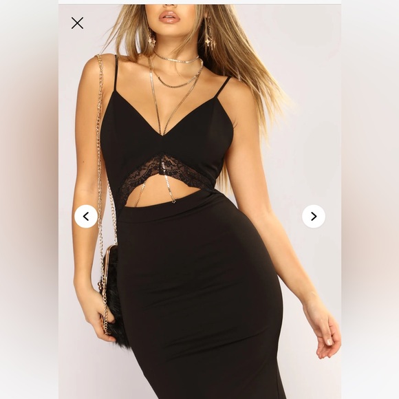 Black long dress with lace - Picture 4 of 11